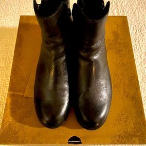 Born Landa Ankle Boots